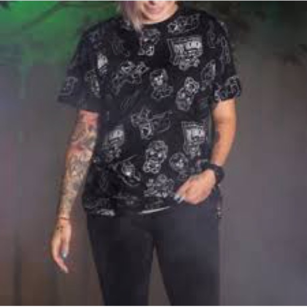 Cakeworthy Unisex Goosebumps T-shirt